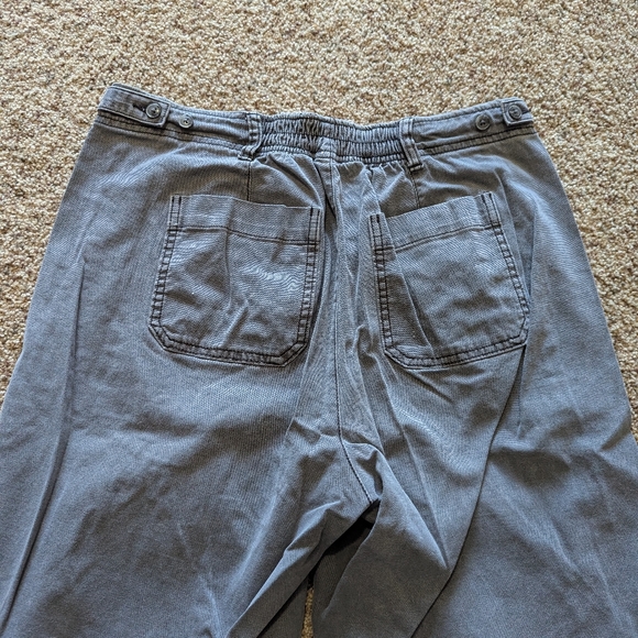 Old Navy Cuffed Utility Pants - Picture 4 of 5